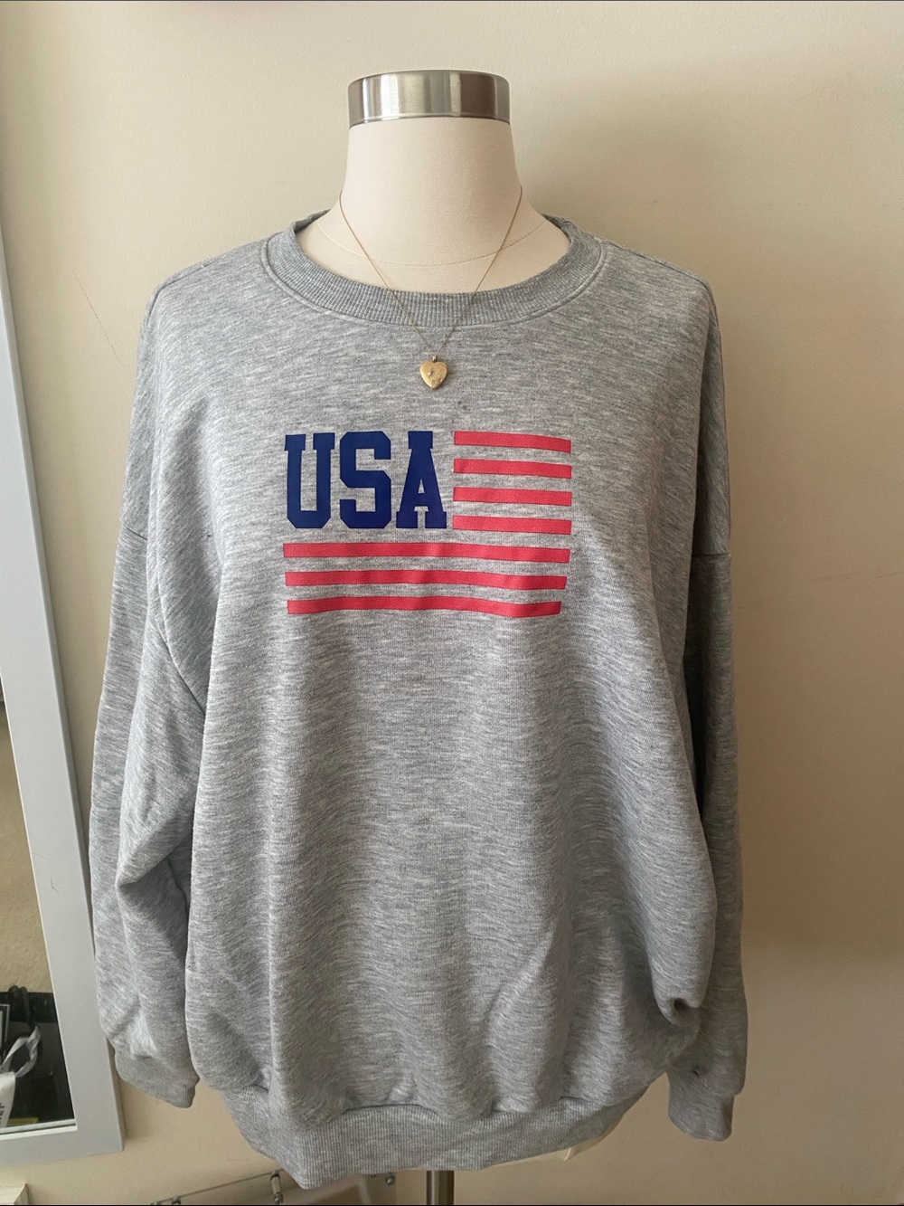 Gray USA Graphic Sweatshirt - Unbranded
